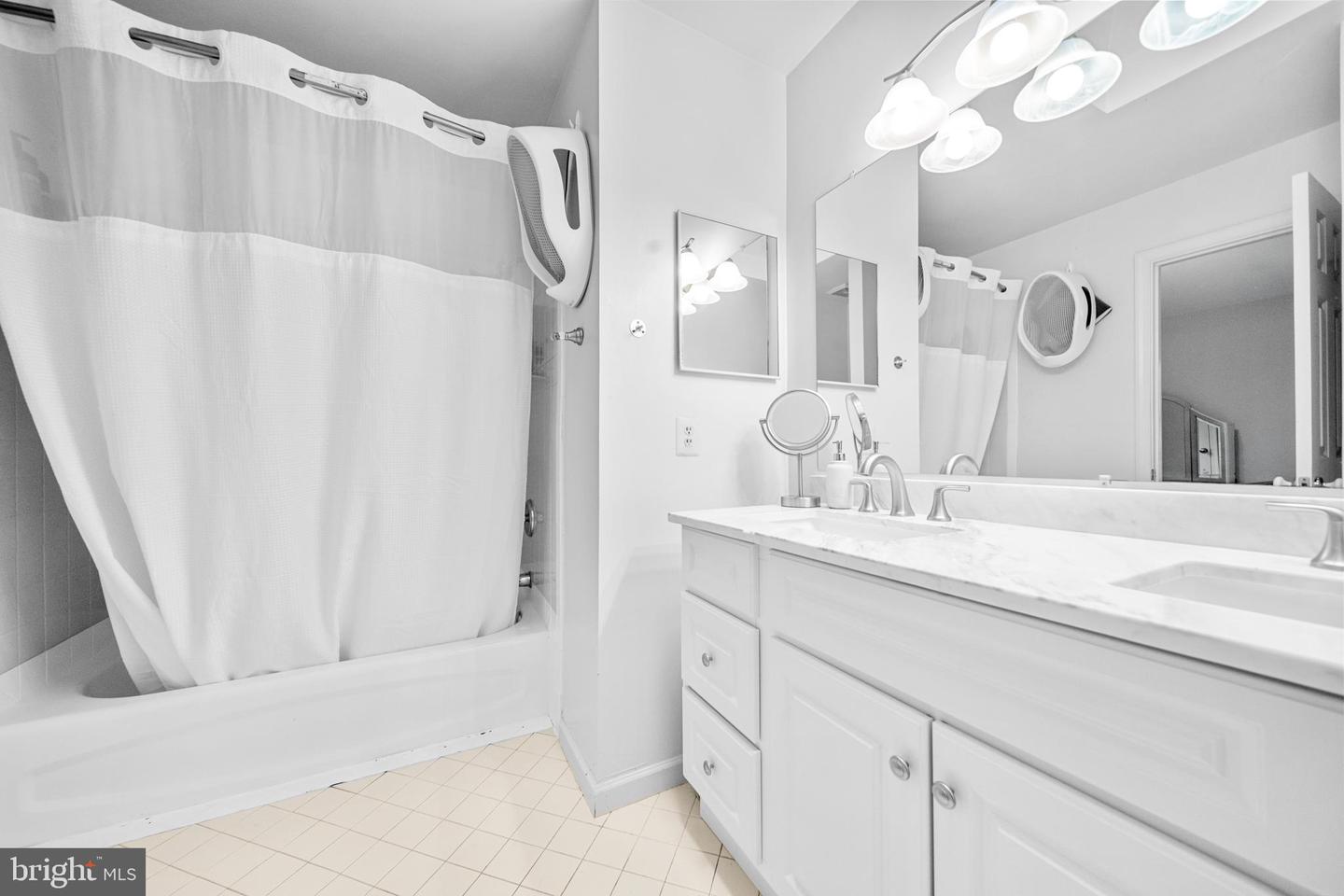 3701 Roxbury Ln Property Photo 32