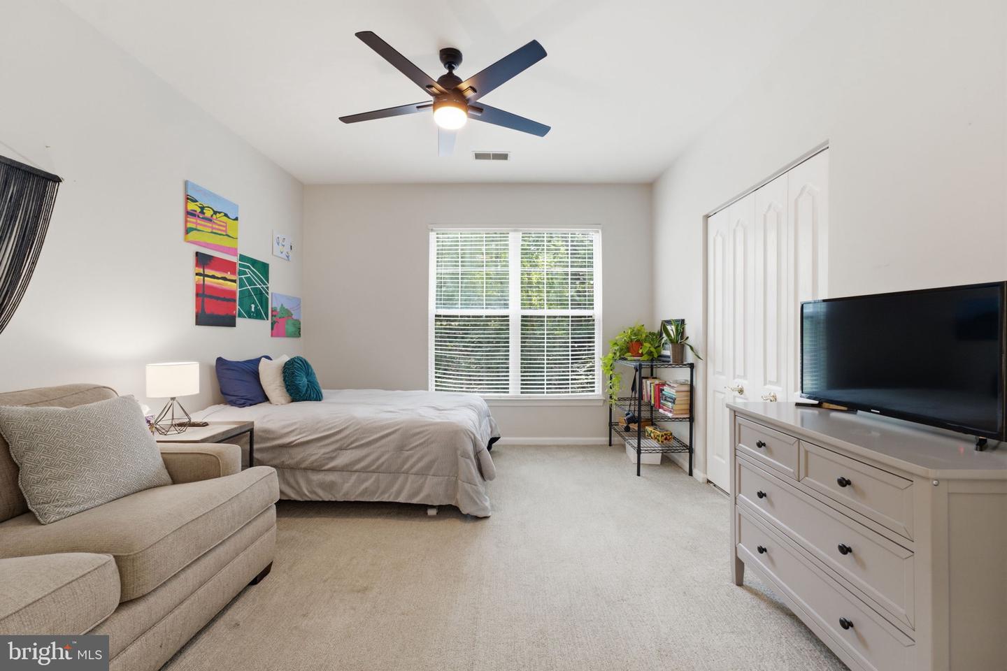 7712 Haynes Point Way #b Property Photo 17