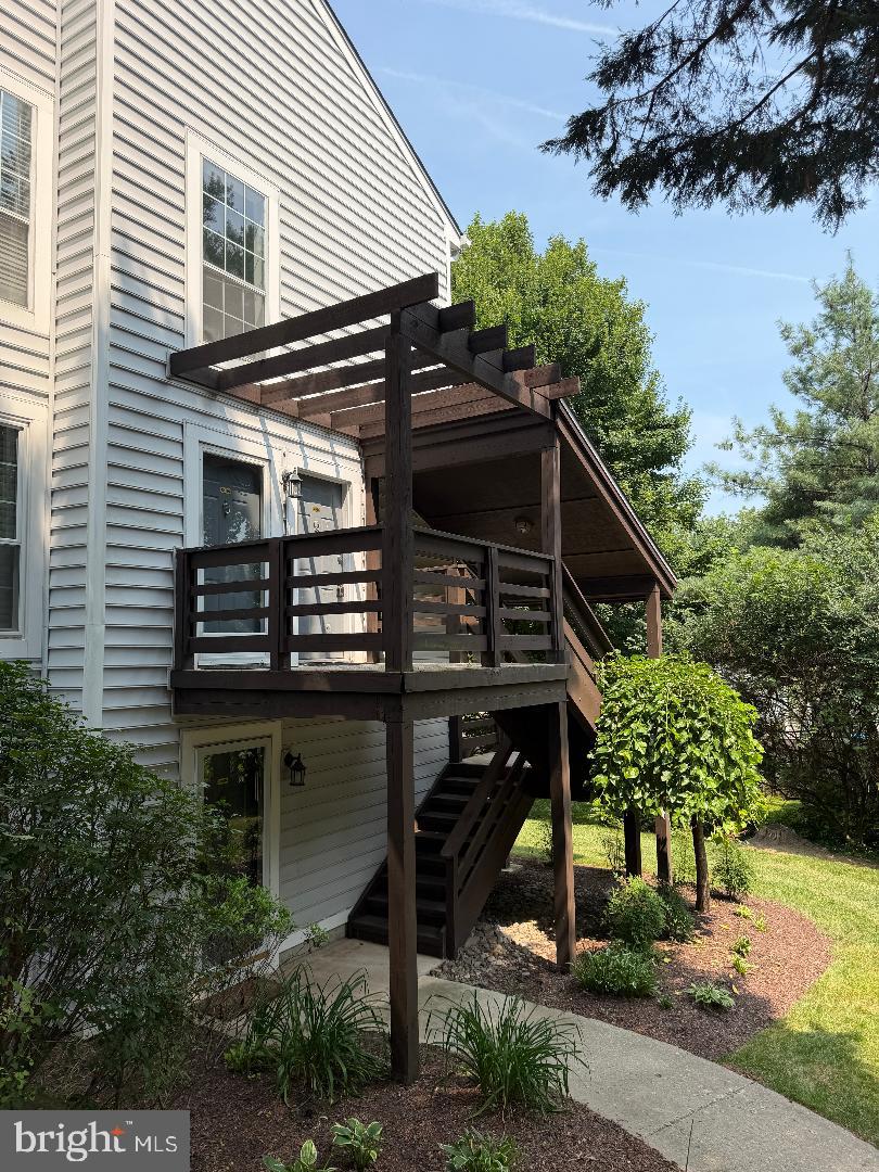 10088 Oakton Terrace Rd Property Photo 1