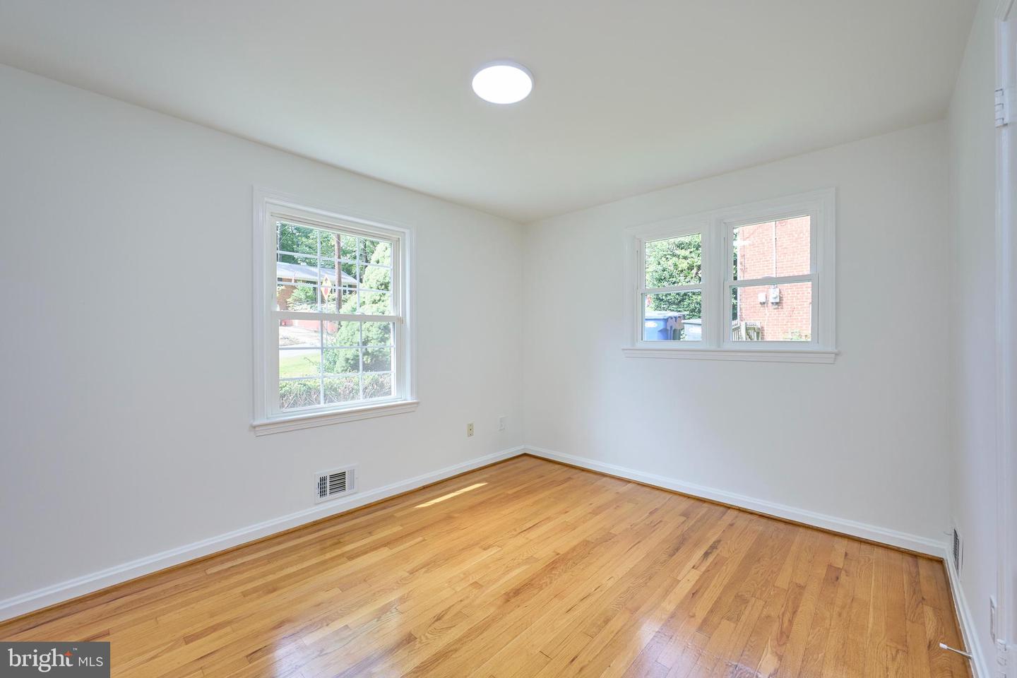 6506 Oakwood Dr Property Photo 17