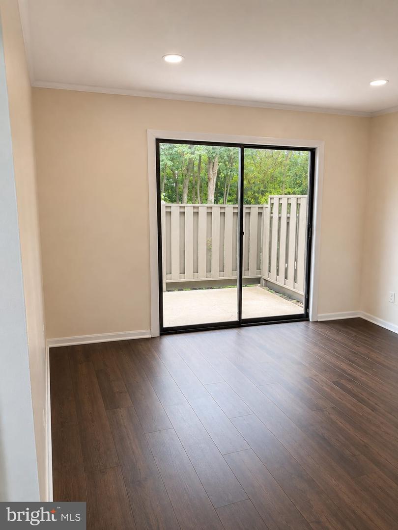 7901 Casa Grande Pl #121a Property Photo 4
