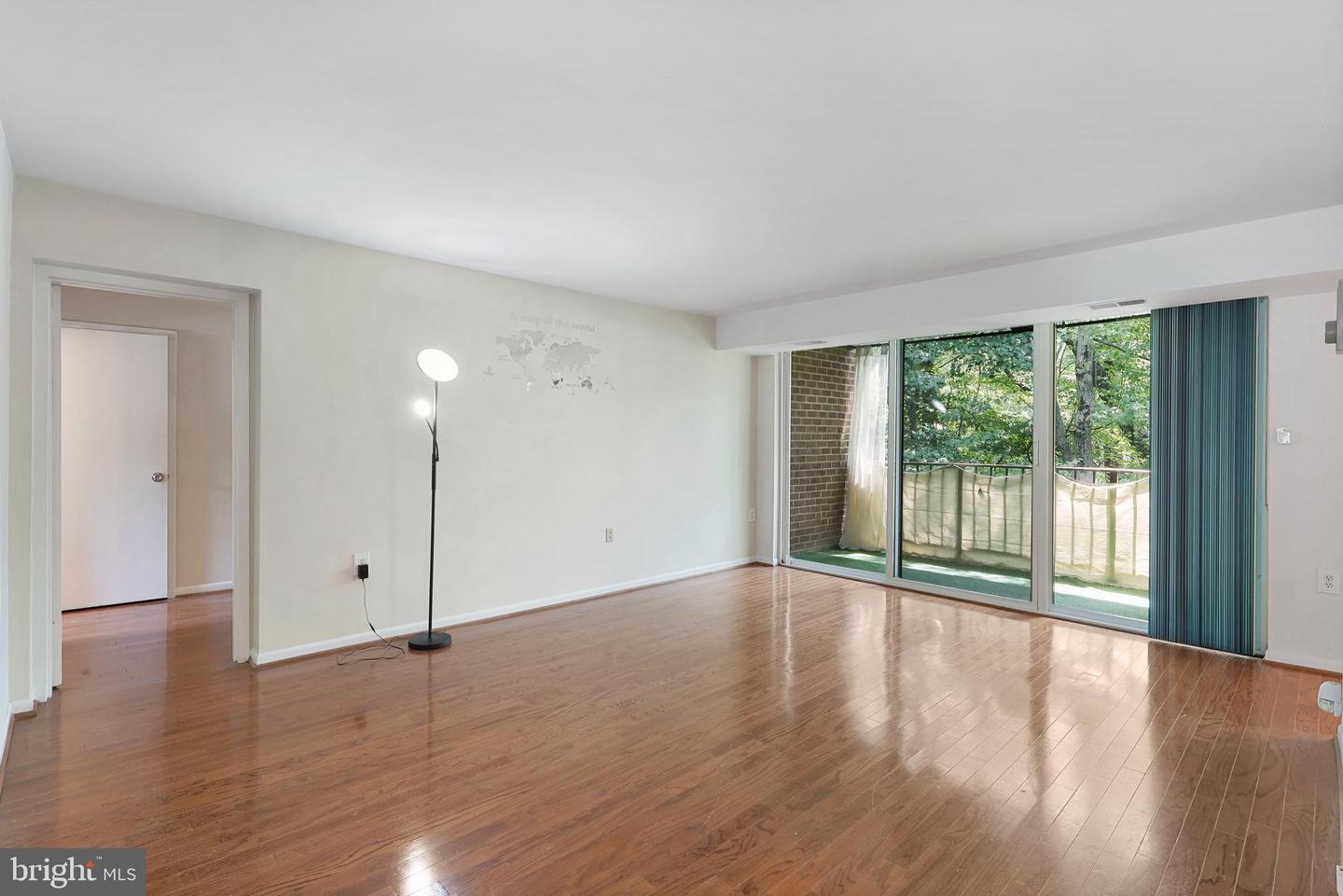 1423 Northgate Sq #23/21c Property Photo 3