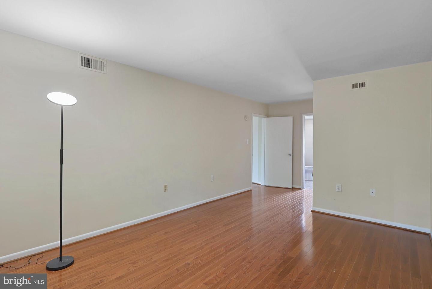 1423 Northgate Sq #23/21c Property Photo 10