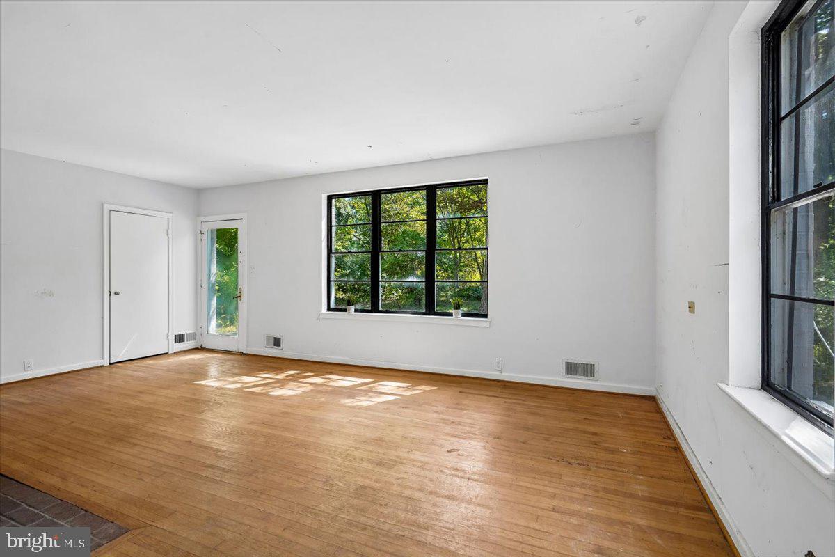 1208 Shenandoah Rd Property Photo 4