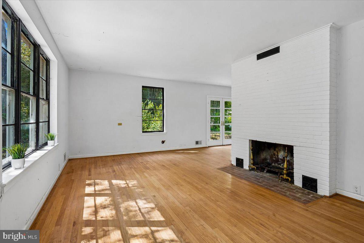 1208 Shenandoah Rd Property Photo 5