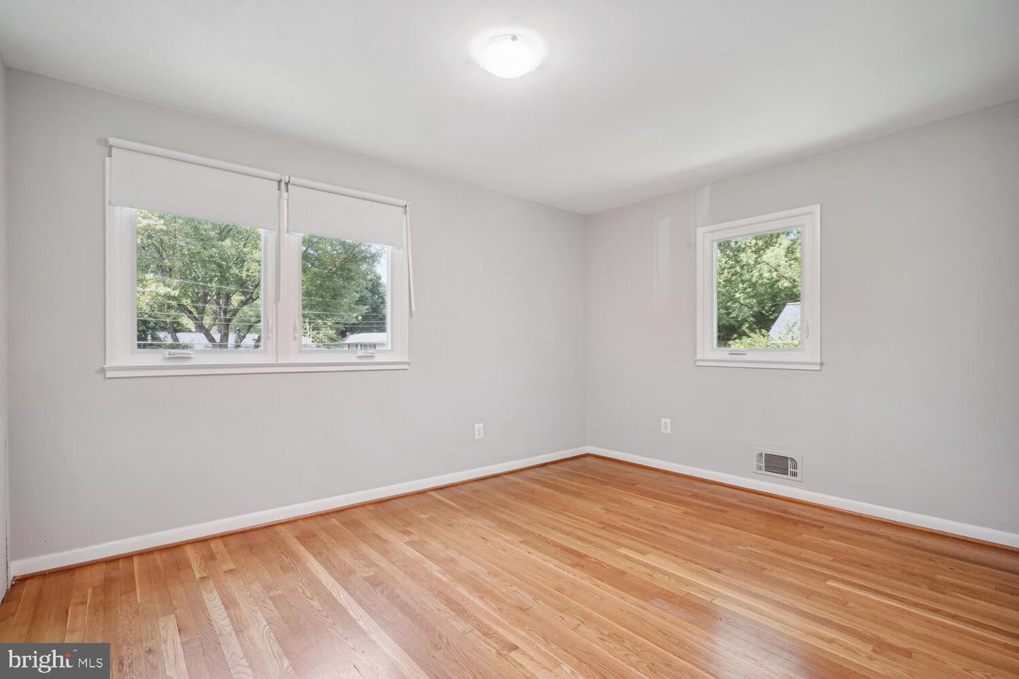 1633 Warner Ave Property Photo 7