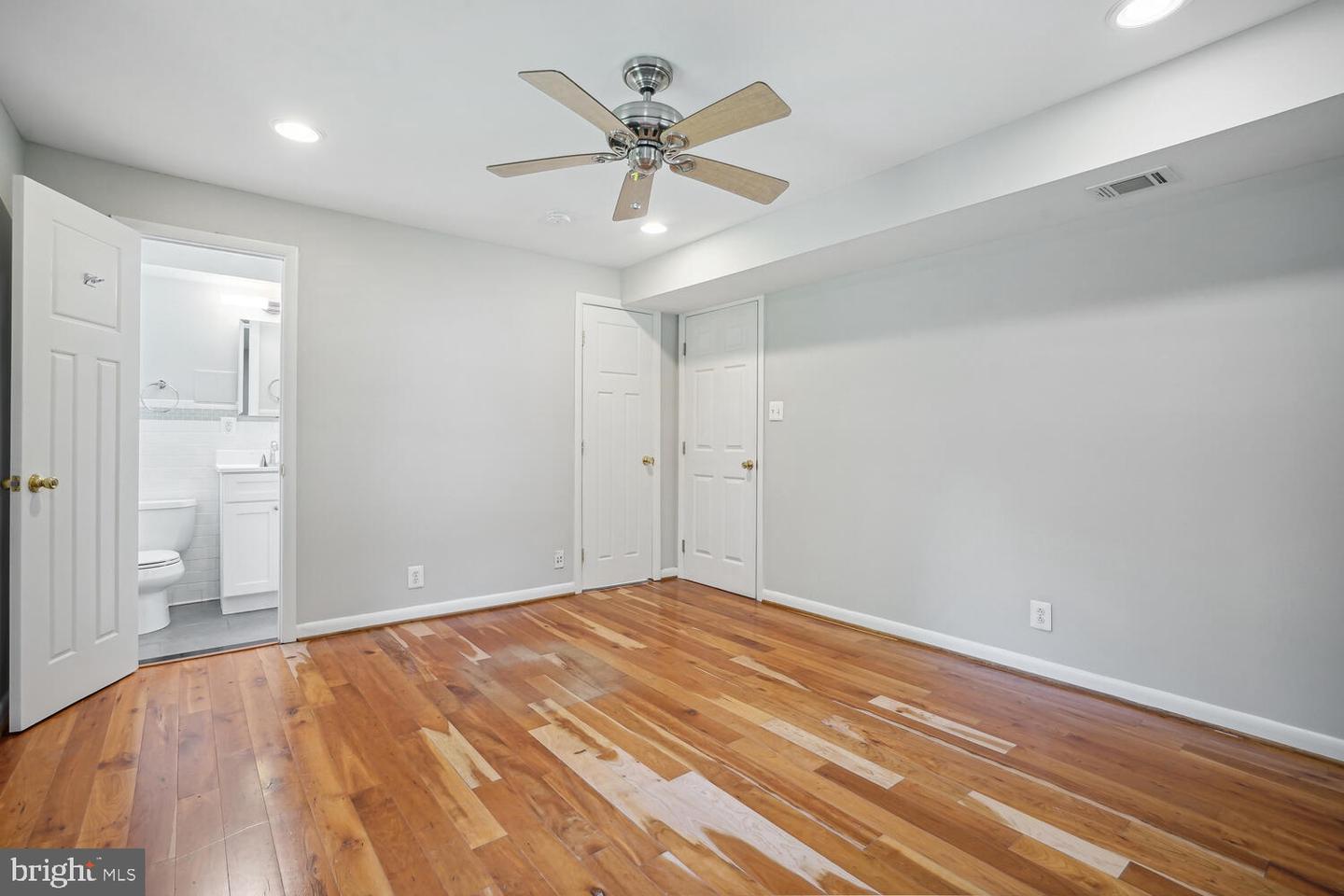 1633 Warner Ave Property Photo 11