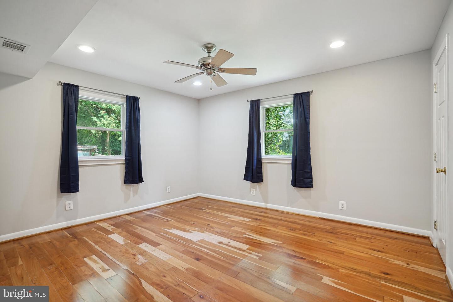 1633 Warner Ave Property Photo 15