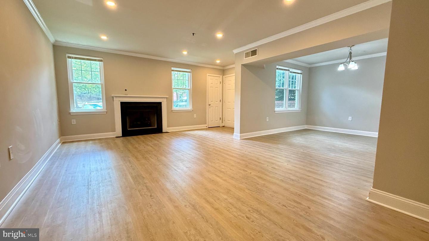 1641 International Dr #th-24 Property Photo 3
