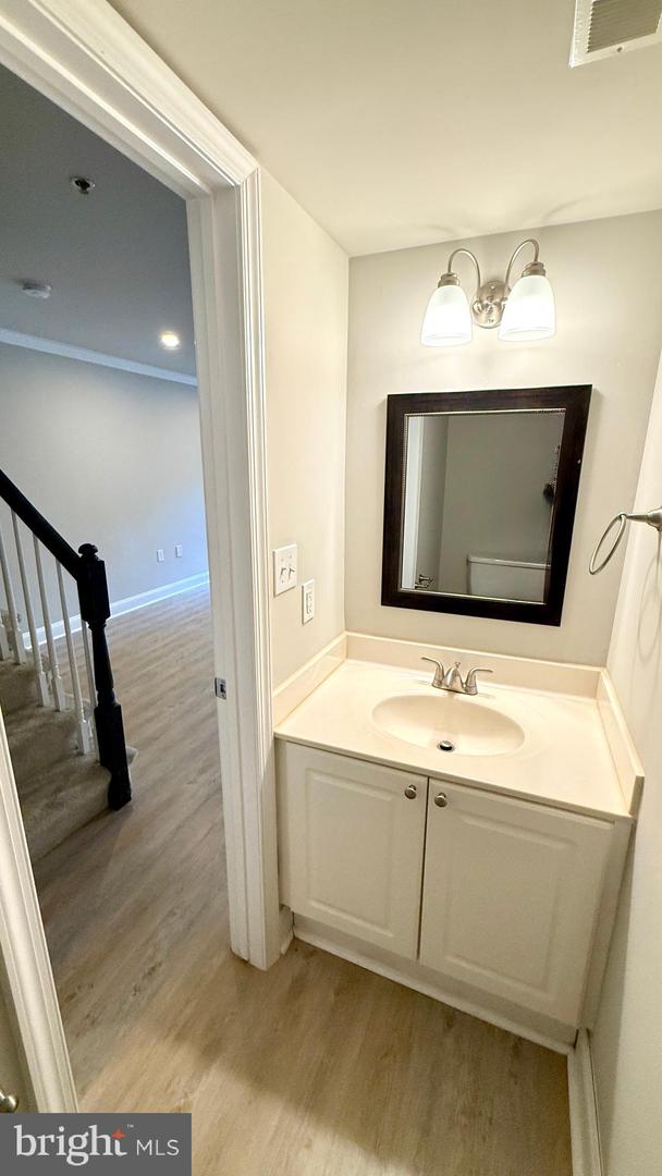 1641 International Dr #th-24 Property Photo 9