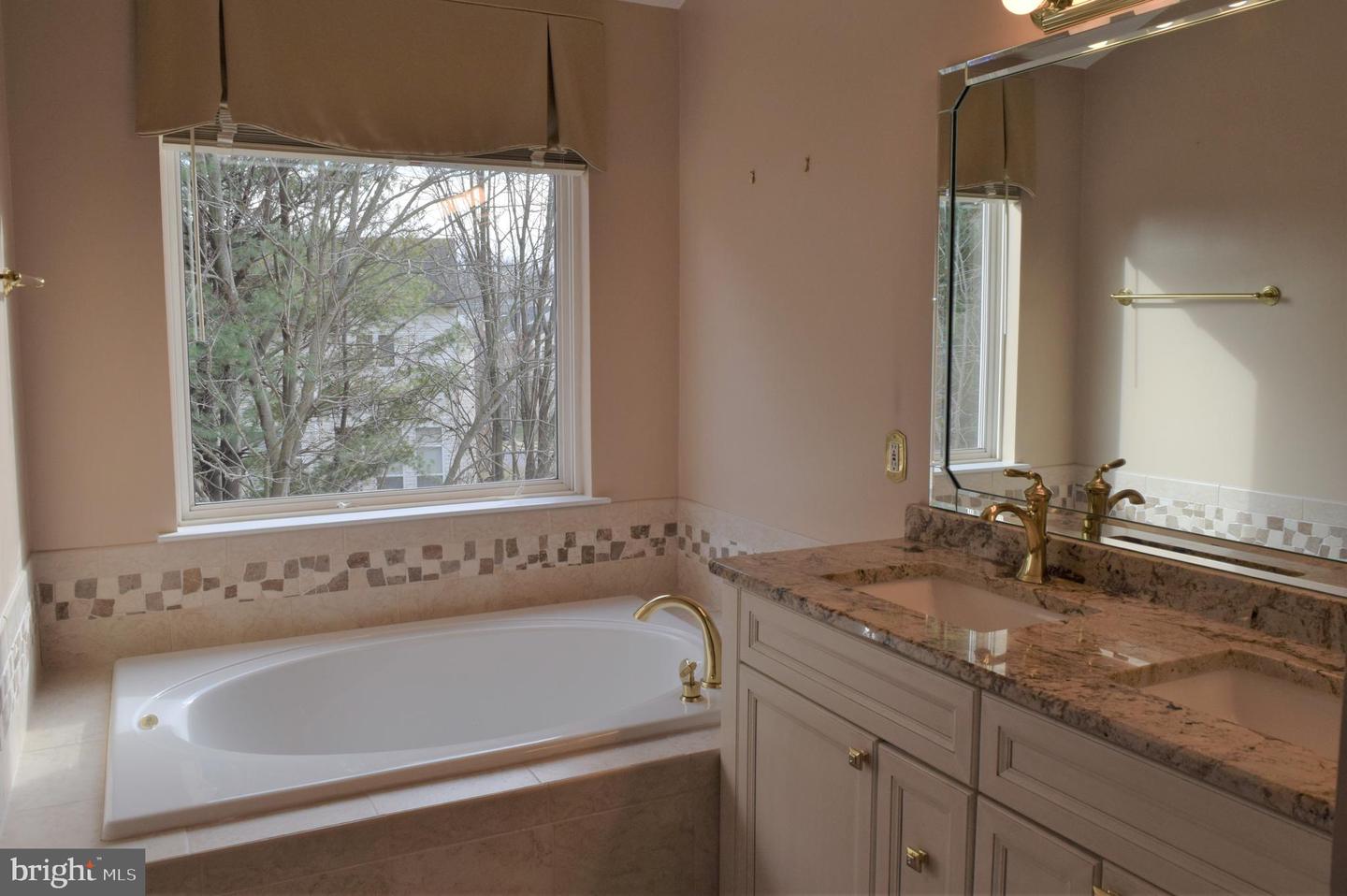 8933 Royal Astor Way Property Photo 28