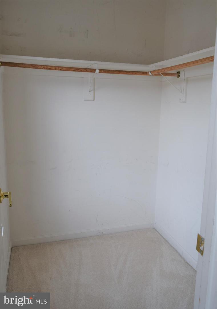 8933 Royal Astor Way Property Photo 34