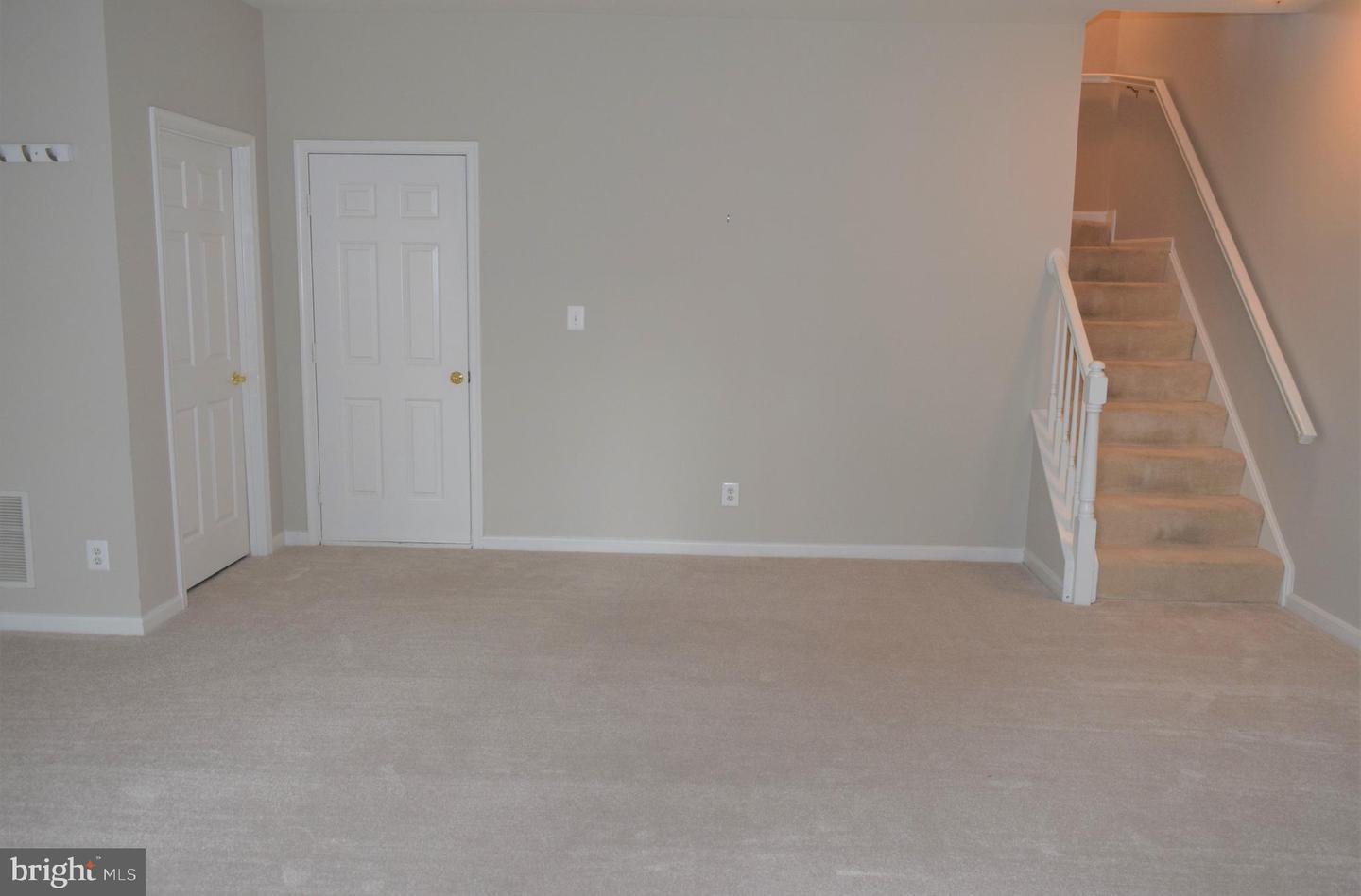 8933 Royal Astor Way Property Photo 44