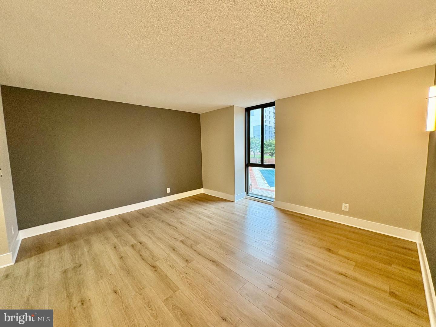 6800 Fleetwood Rd #208 Property Photo 6