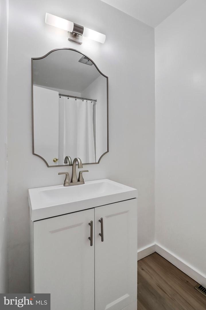 7621 Virginia Avenue Property Photo 11