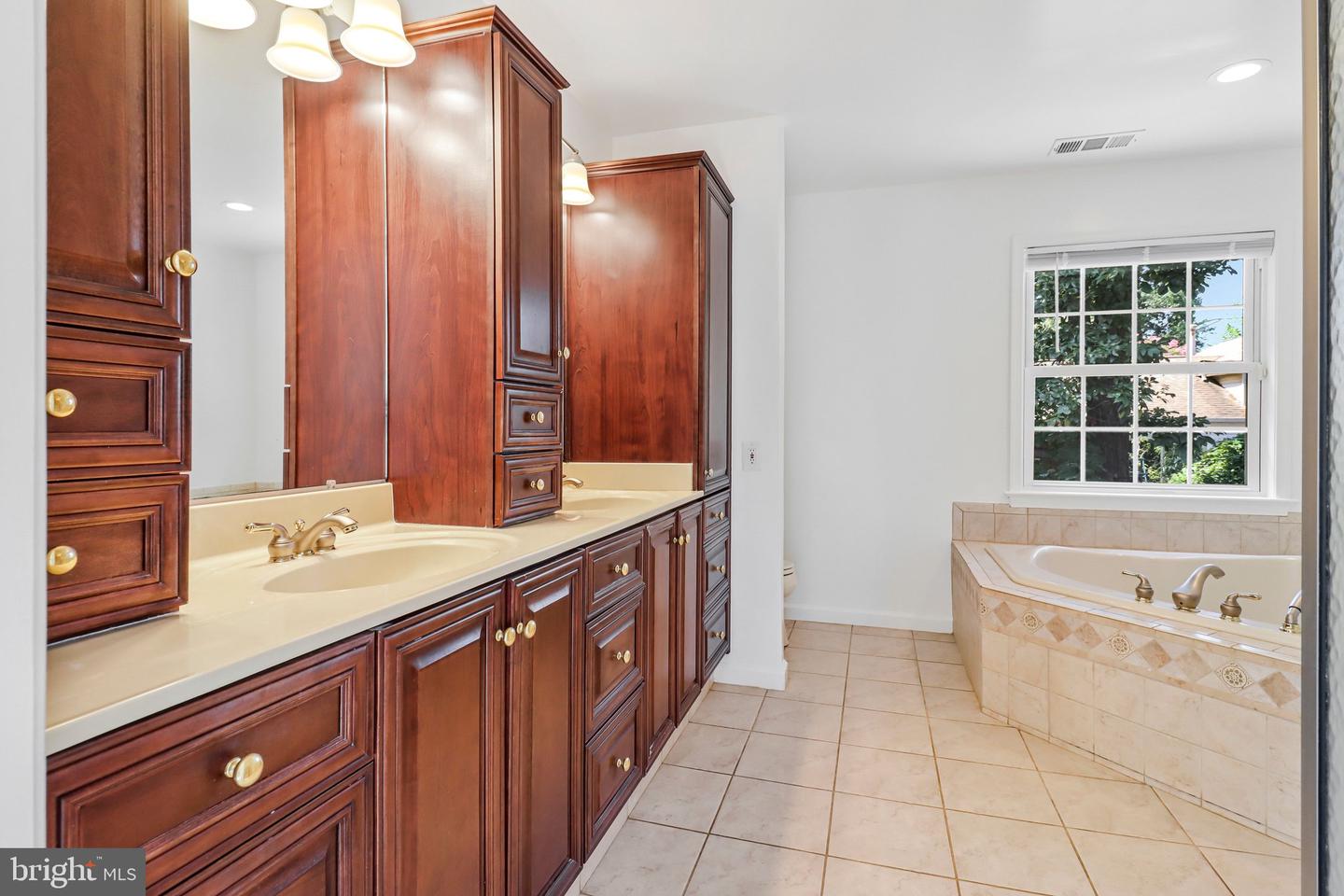 7621 Virginia Avenue Property Photo 18