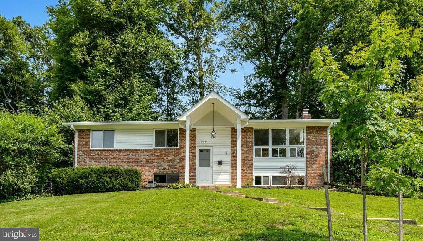8622 Kenilworth Dr Property Photo 1