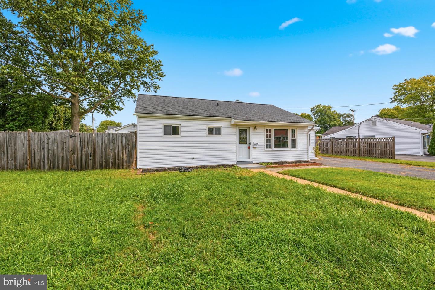6607 Dorset Dr Property Photo 3