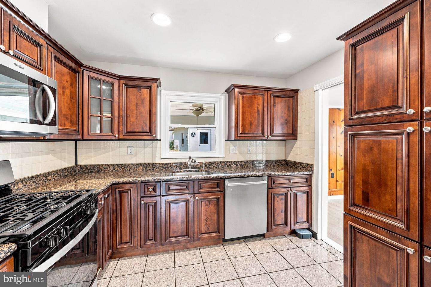 6607 Dorset Dr Property Photo 7
