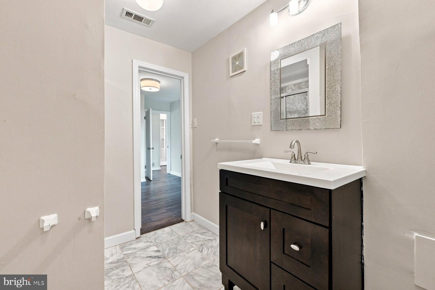 6607 Dorset Dr Property Photo 20