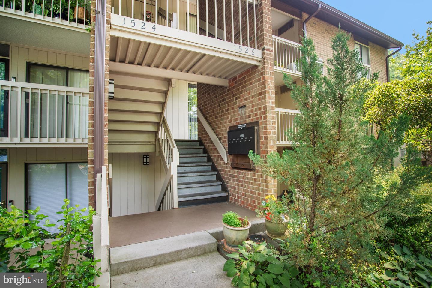 1526 MOORINGS DR #12B Property Photo 1
