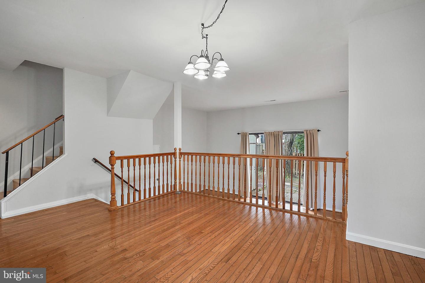 6351 Rockshire St Property Photo 9