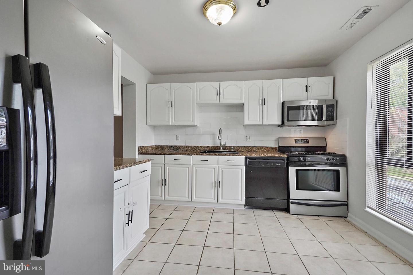 6351 Rockshire St Property Photo 12