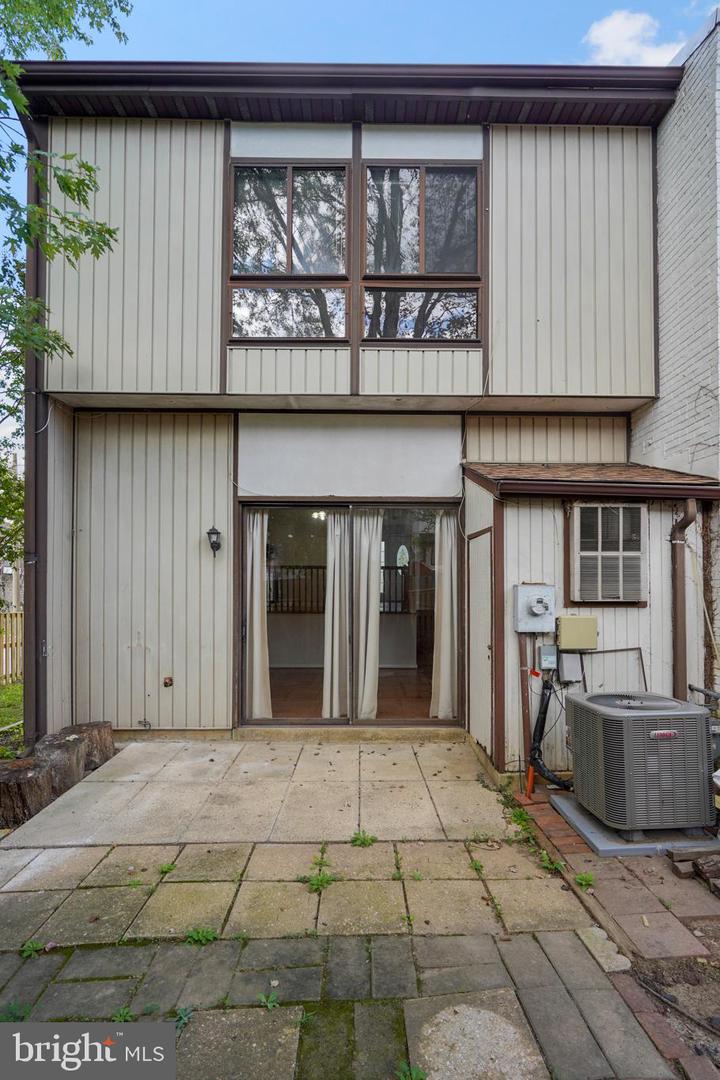 6351 Rockshire St Property Photo 31