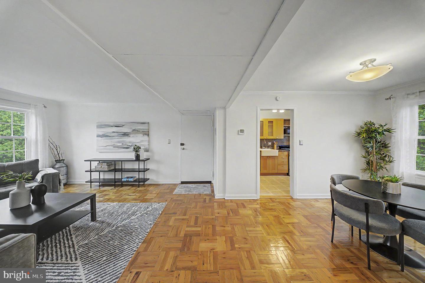 6607 Potomac Ave #c2 Property Photo 6