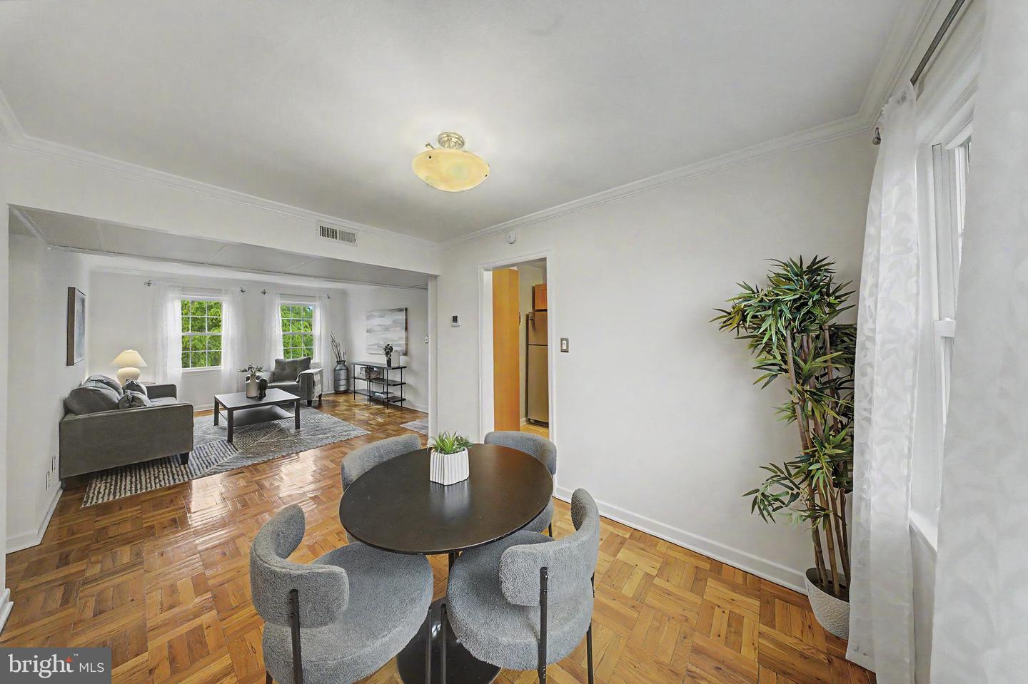 6607 Potomac Ave #c2 Property Photo 8