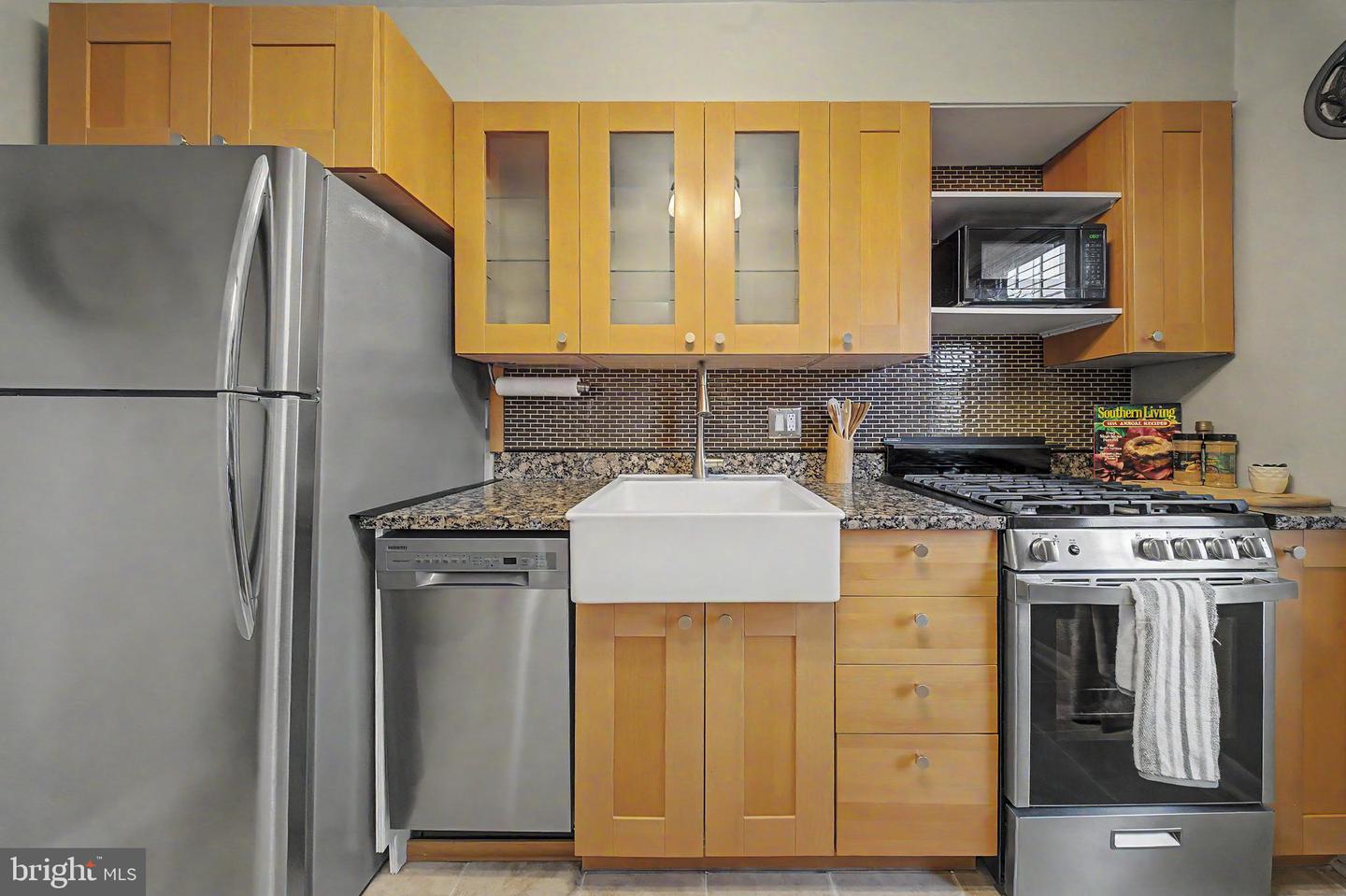 6607 Potomac Ave #c2 Property Photo 10