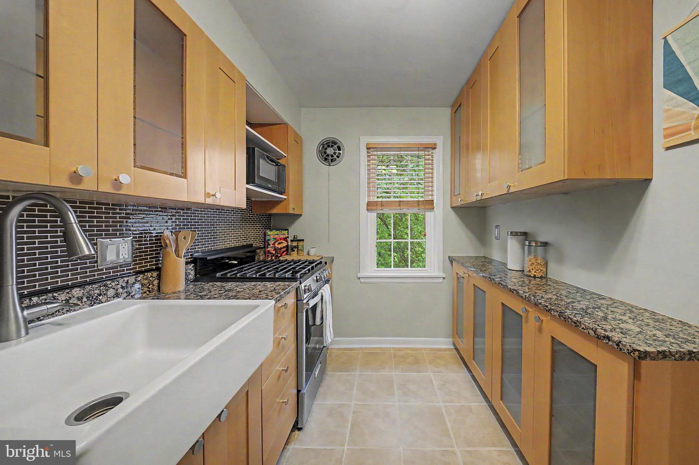 6607 Potomac Ave #c2 Property Photo 11