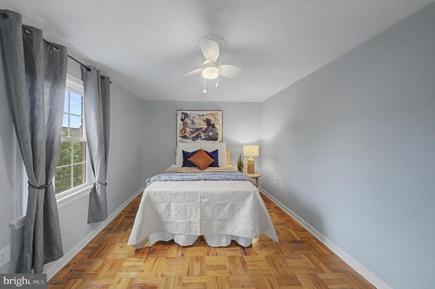 6607 Potomac Ave #c2 Property Photo 15