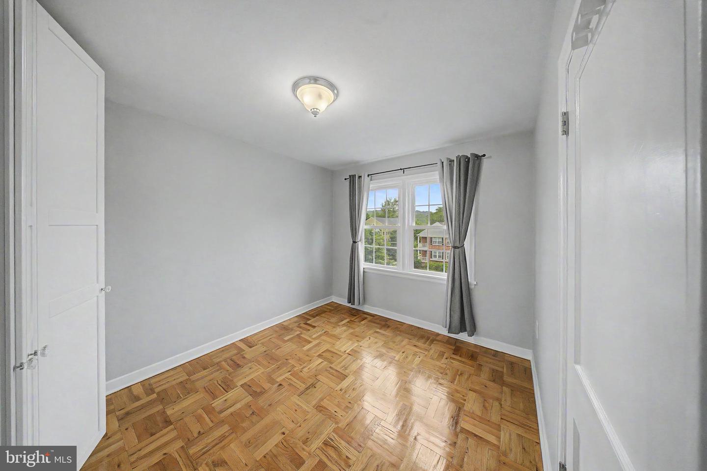 6607 Potomac Ave #c2 Property Photo 18