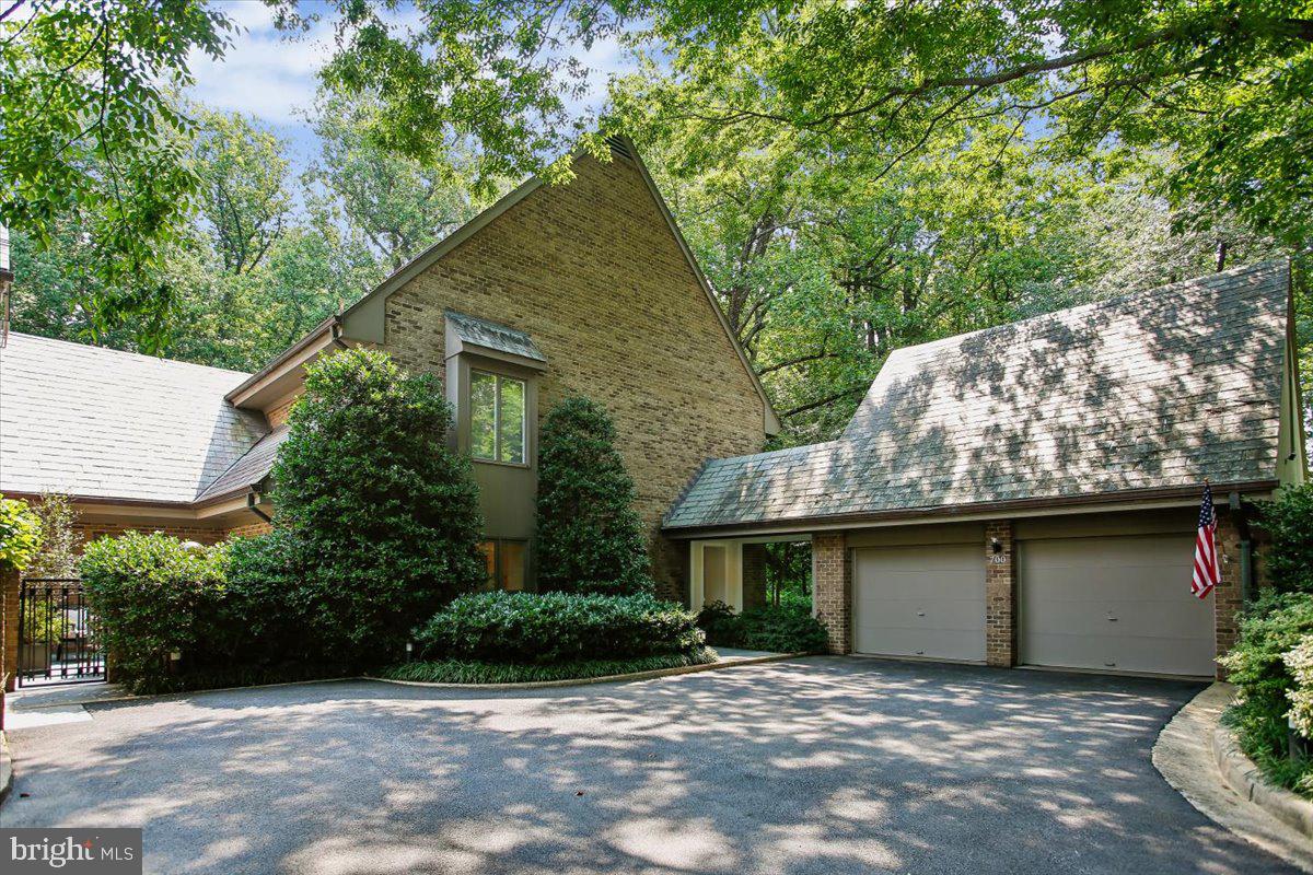 700 Belgrove Rd Property Photo 1
