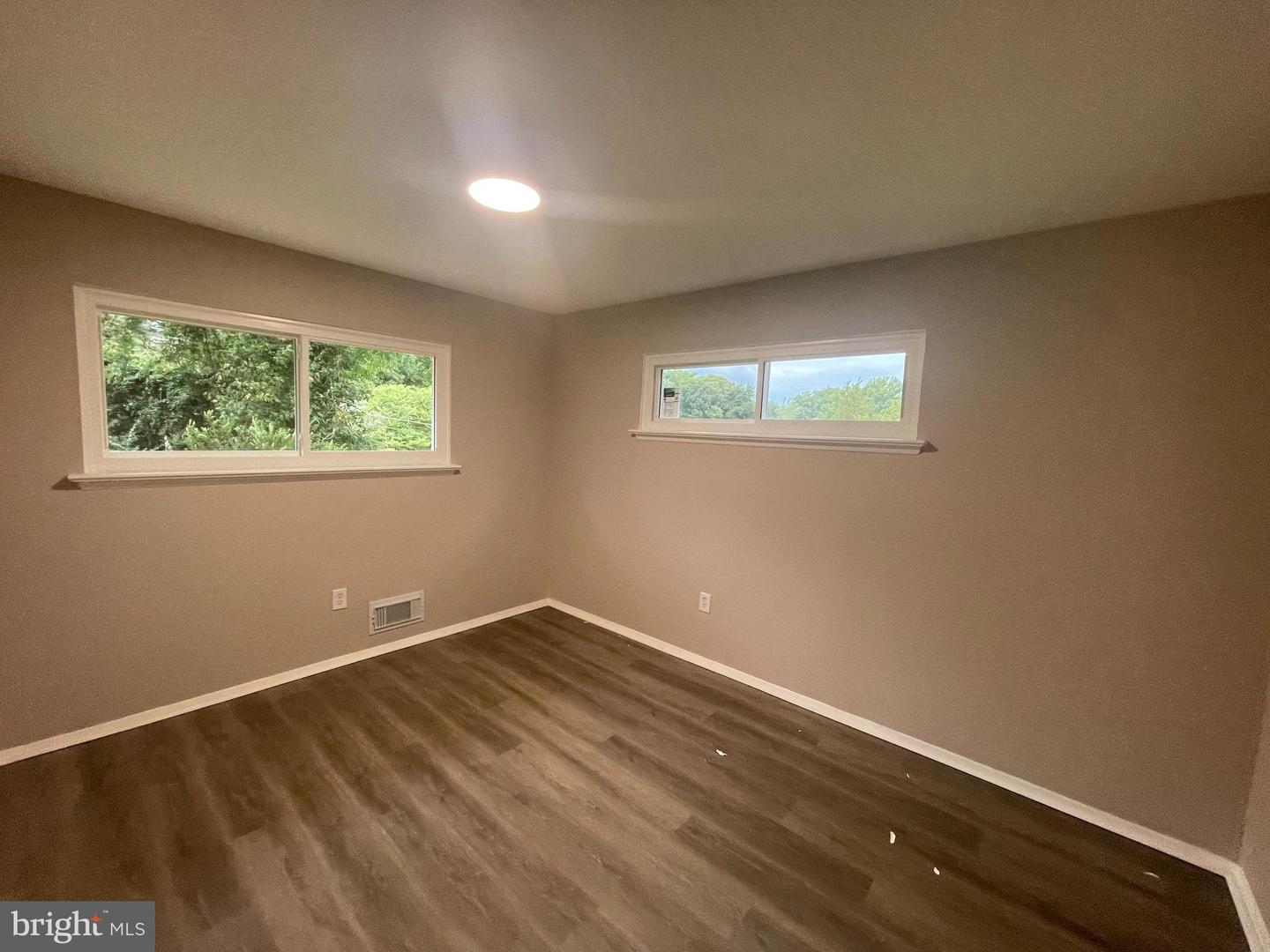 6403 Greeley Blvd Property Photo 15