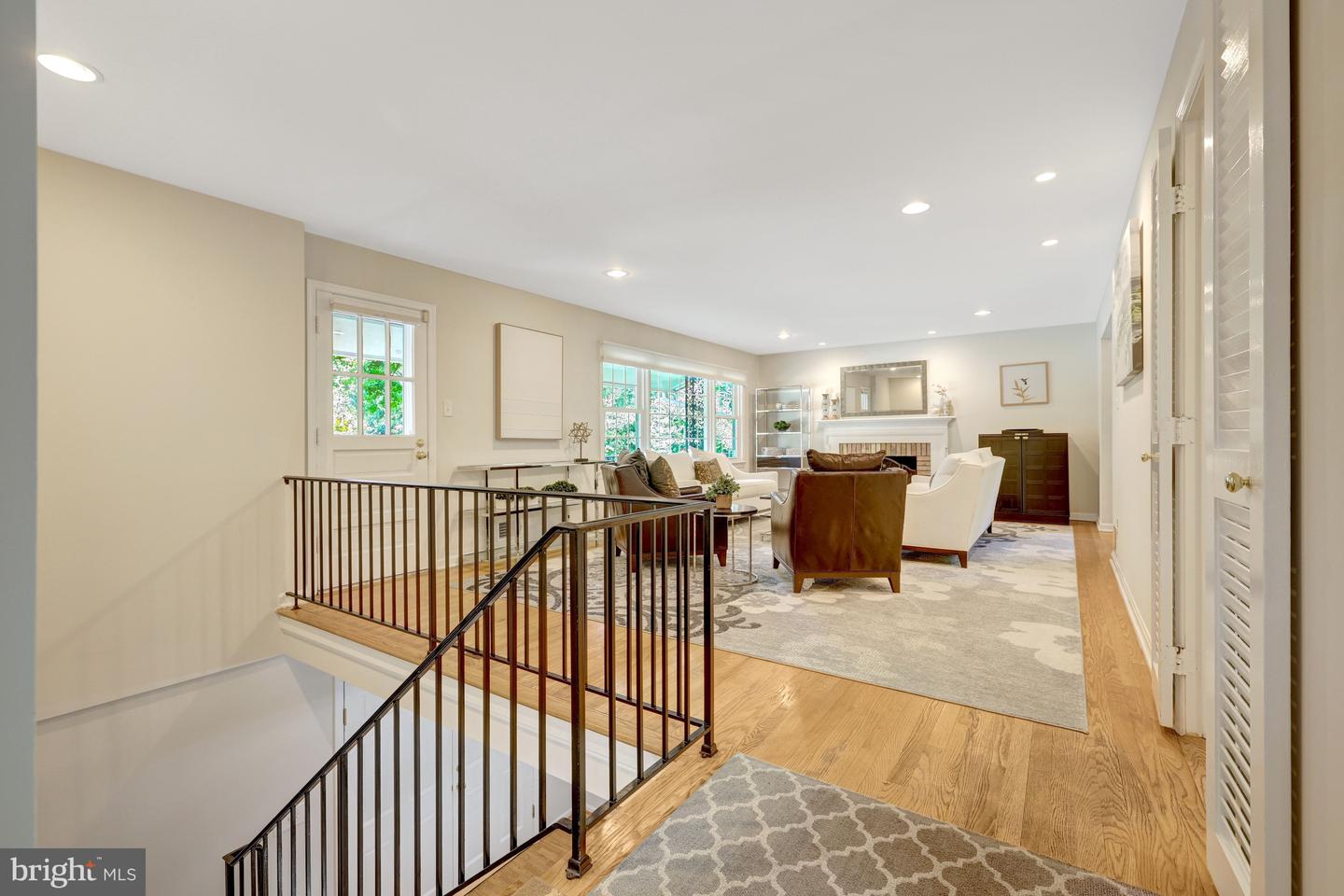8006 Birnam Wood Dr Property Photo 21