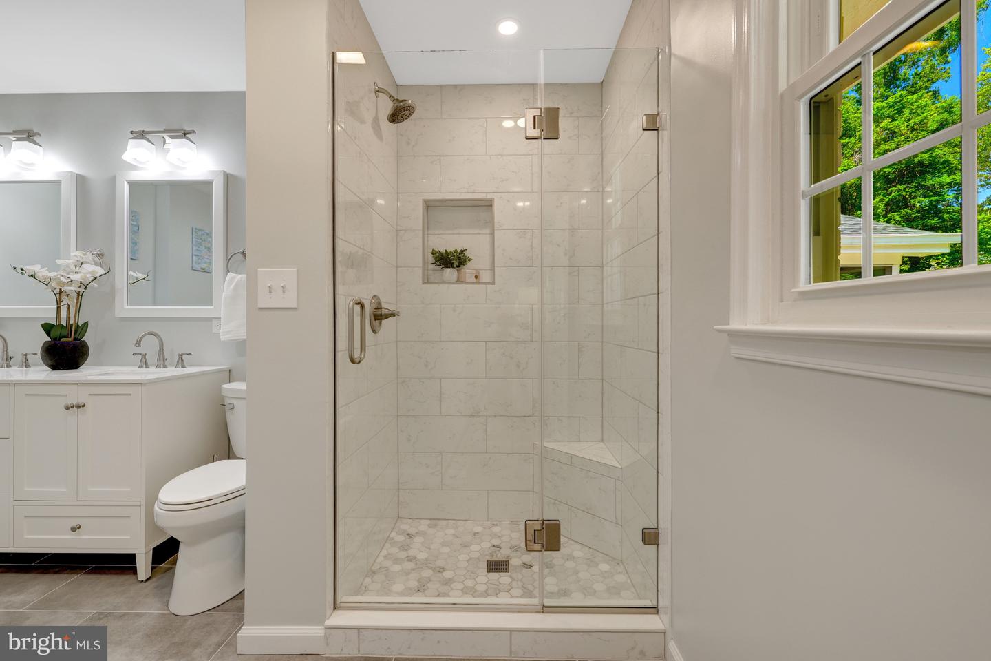 8006 Birnam Wood Dr Property Photo 37
