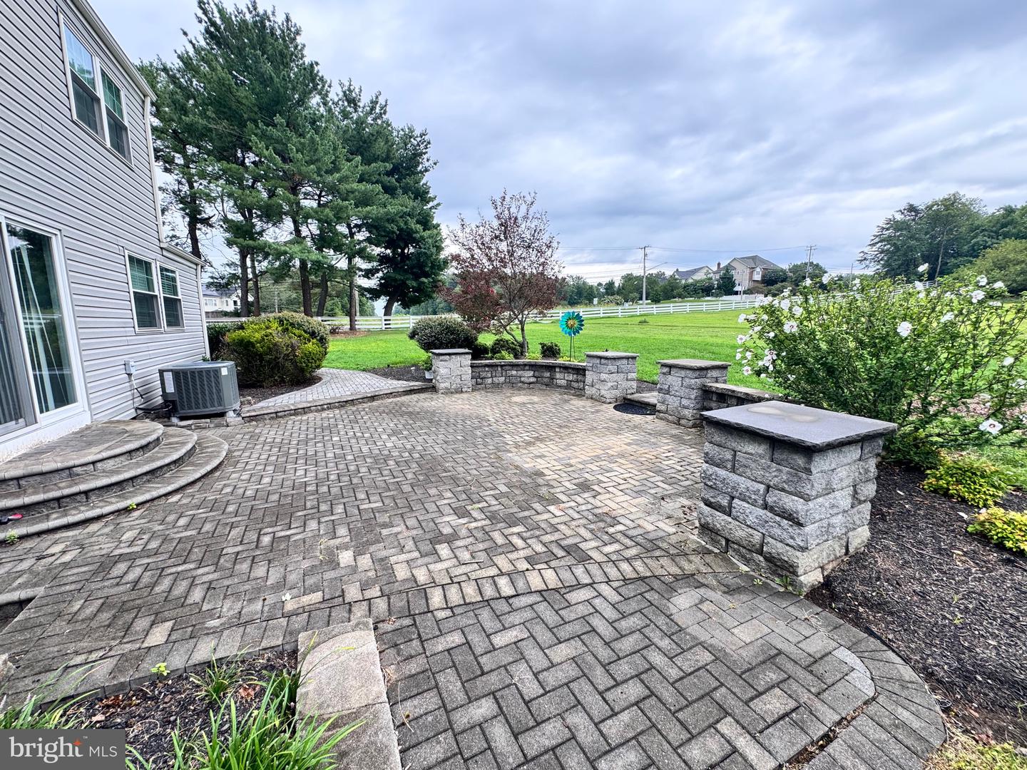 3001 Gatepost Ln Property Photo 4