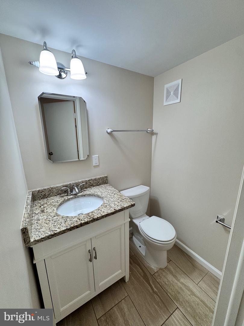3001 Gatepost Ln Property Photo 10
