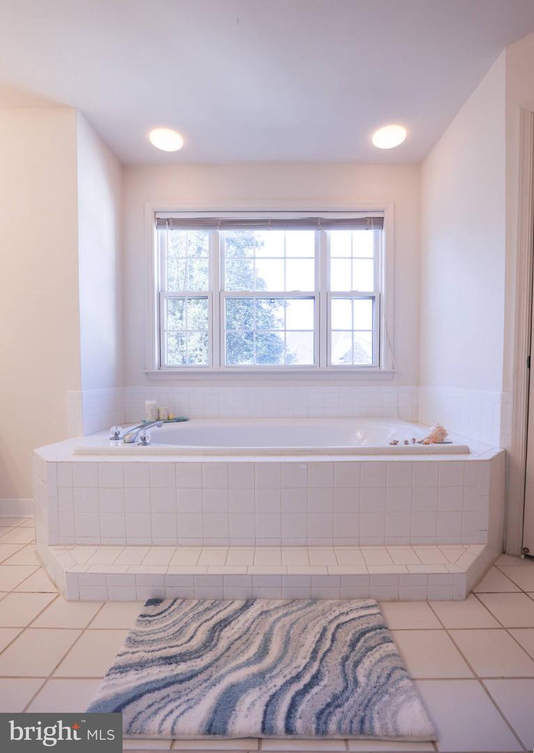 2051 Madrillon Rd Property Photo 19