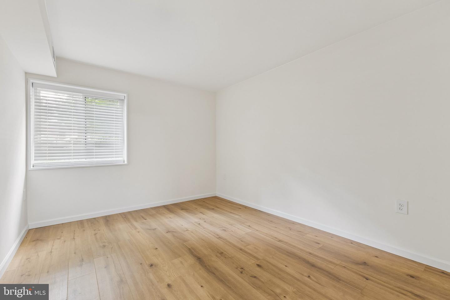 1554-1a Northgate Sq #apt 1a Property Photo 18
