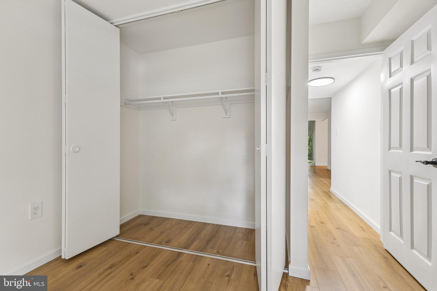 1554-1a Northgate Sq #apt 1a Property Photo 22