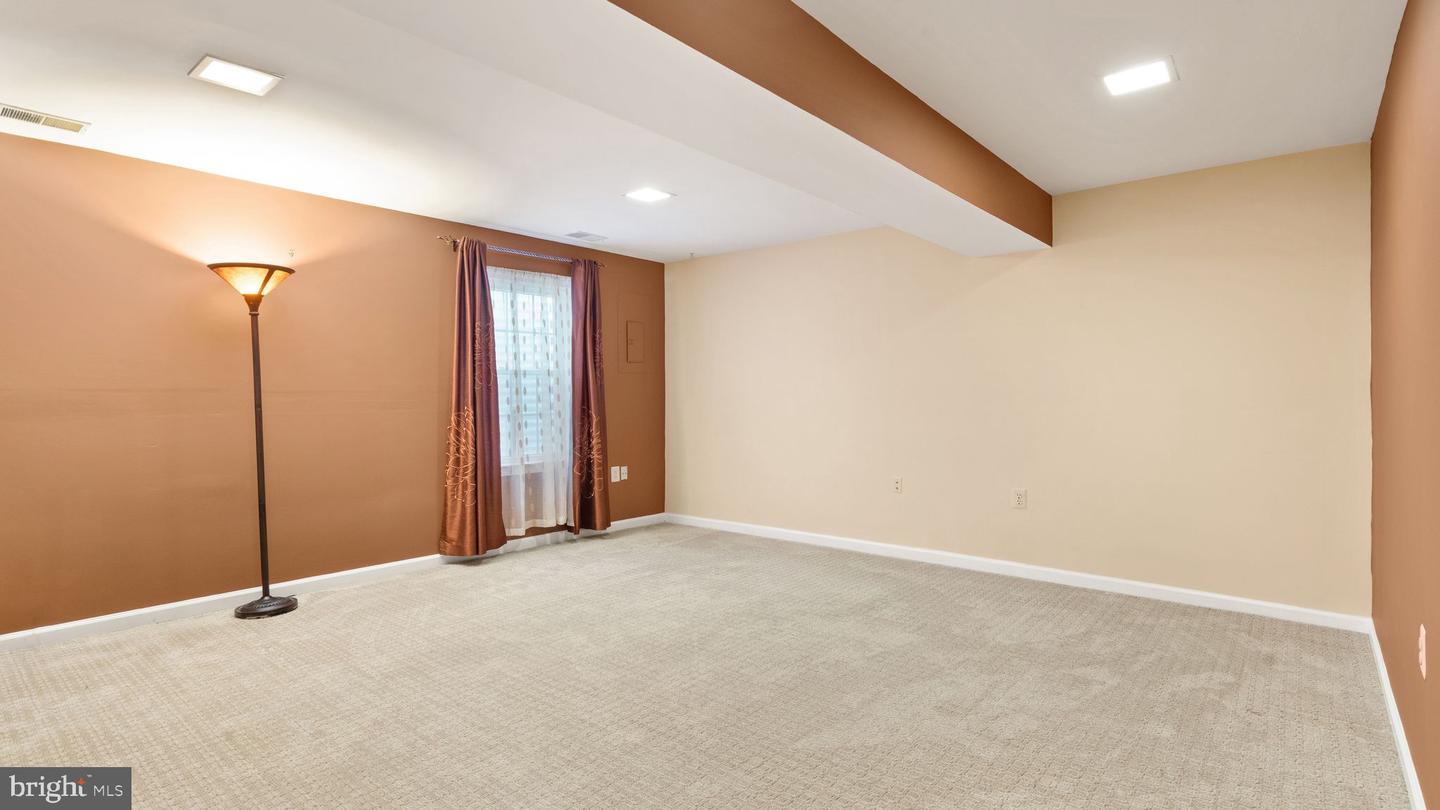 4453 Holly Ave Property Photo 36
