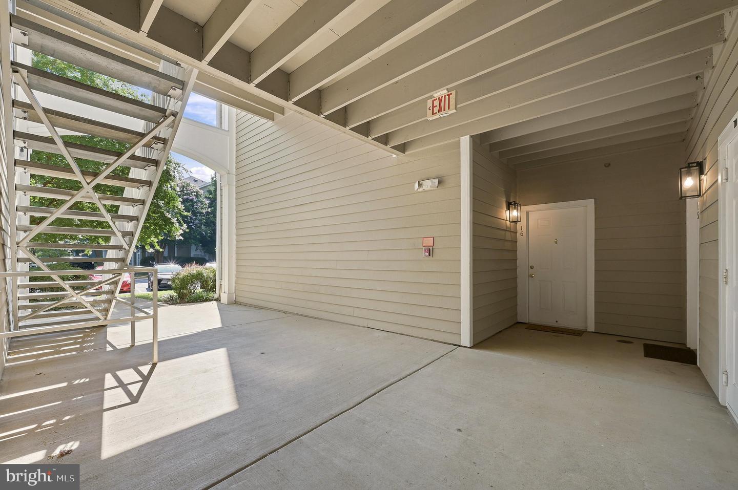 1701 Lake Shore Crest Dr #16 Property Photo 5
