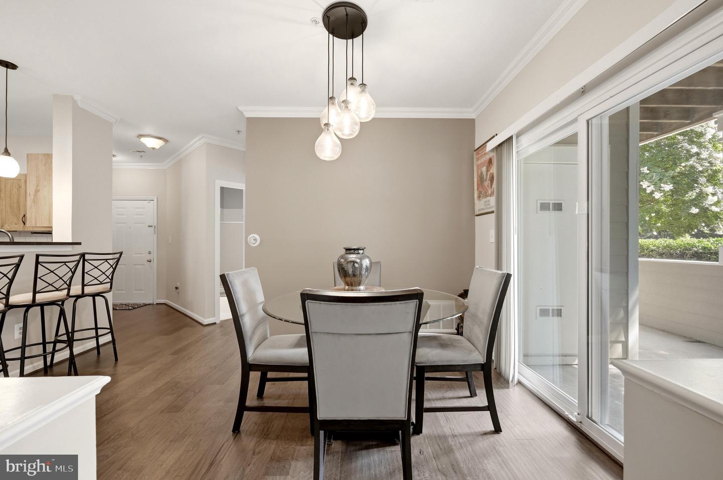 1701 Lake Shore Crest Dr #16 Property Photo 15