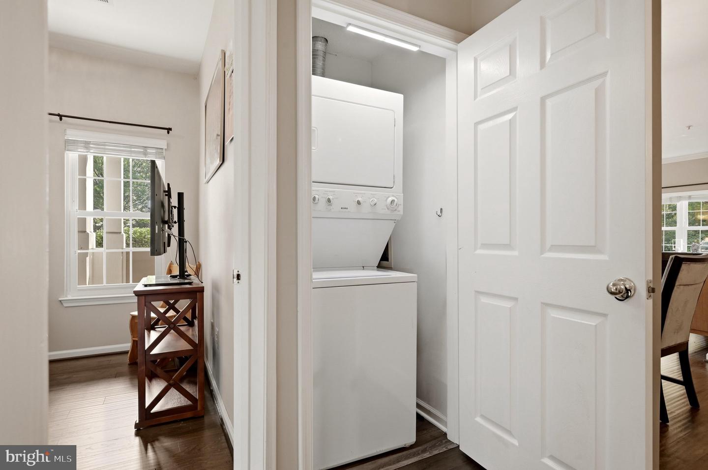 1701 Lake Shore Crest Dr #16 Property Photo 22