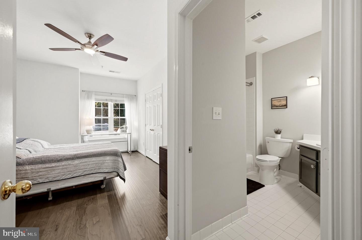 1701 Lake Shore Crest Dr #16 Property Photo 23
