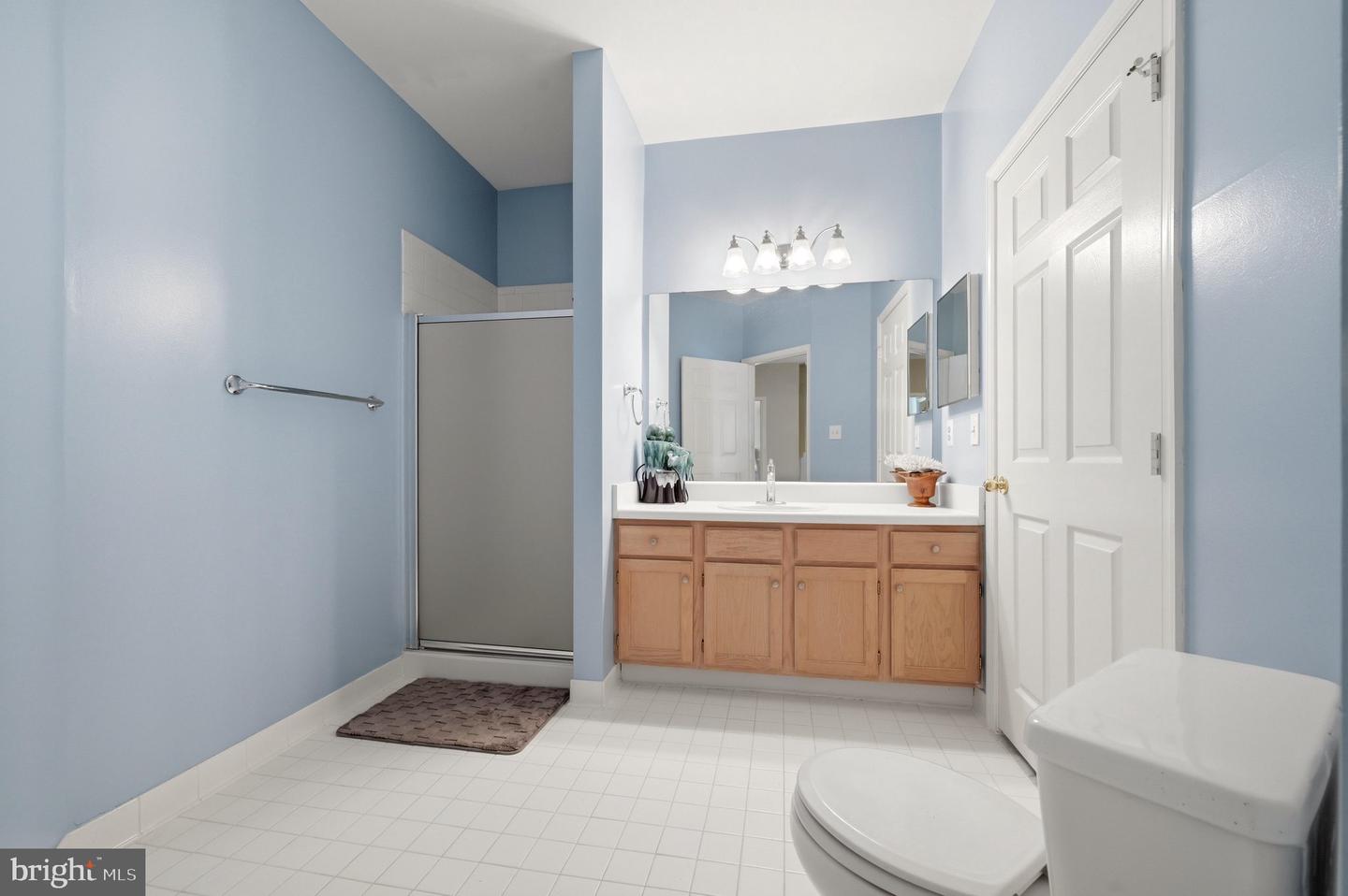 1701 Lake Shore Crest Dr #16 Property Photo 30