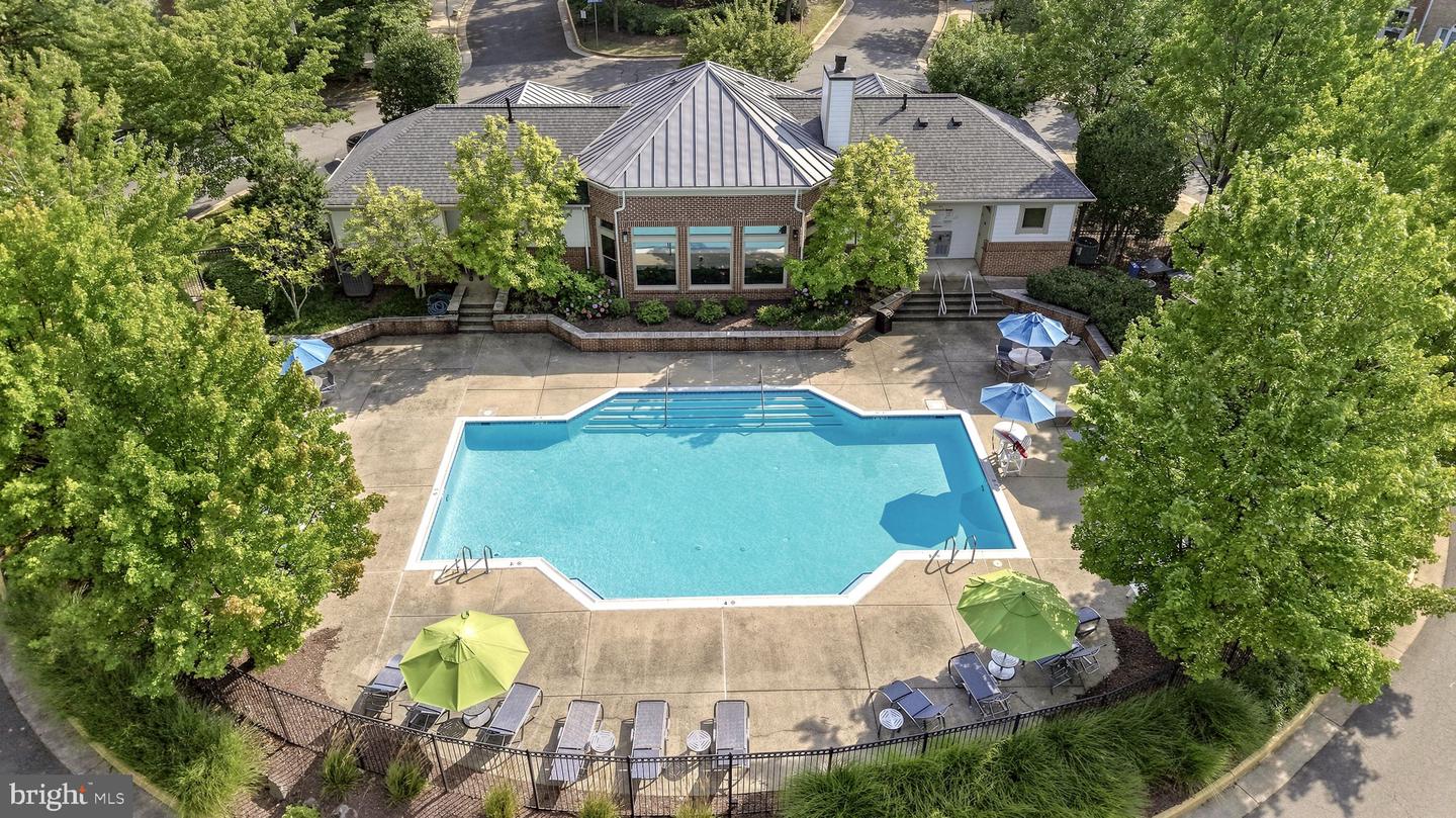 1701 Lake Shore Crest Dr #16 Property Photo 37